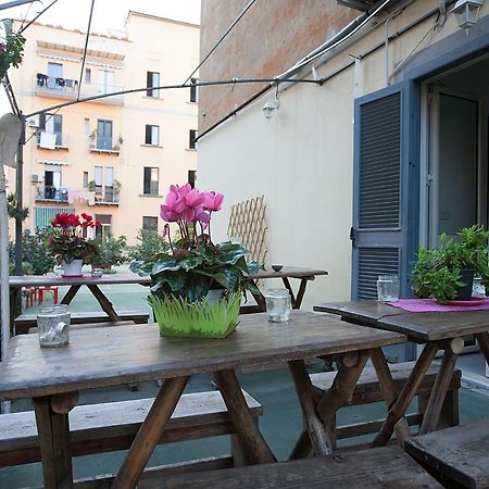 B&B Anna'S Family Terrace Napoli Esterno foto