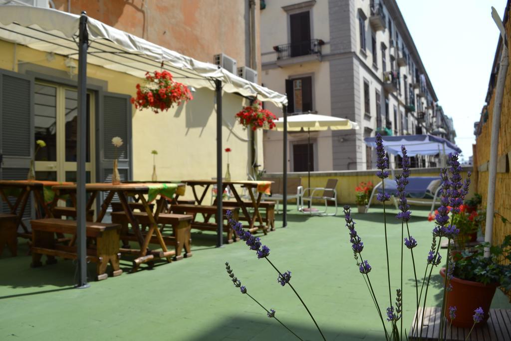 B&B Anna'S Family Terrace Napoli Esterno foto